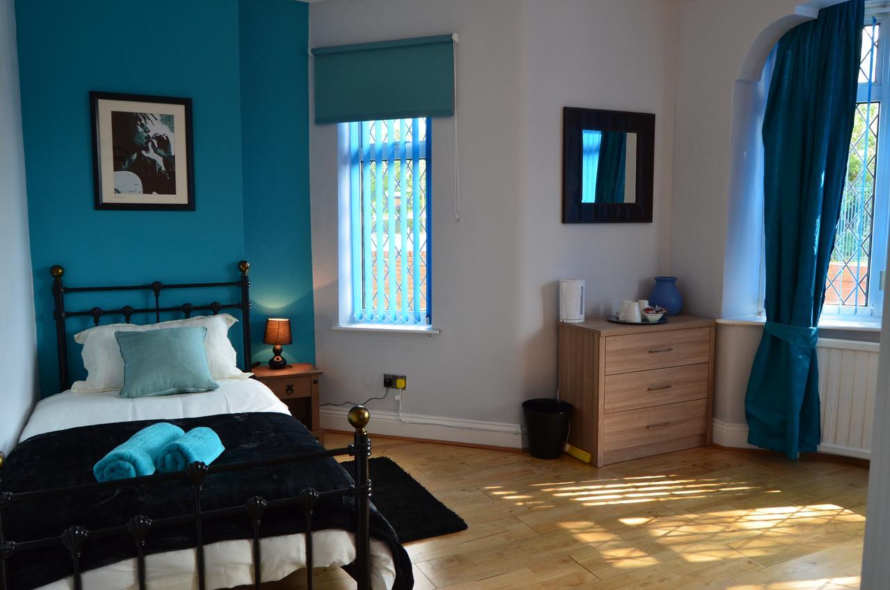 Bed & Breakfast Old Trafford 2*