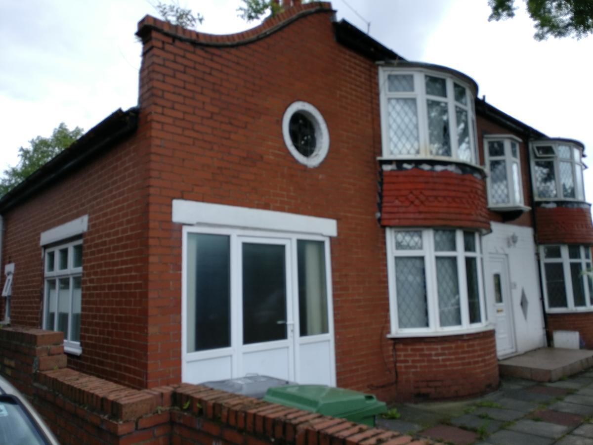 Bed & Breakfast Old Trafford Sale
